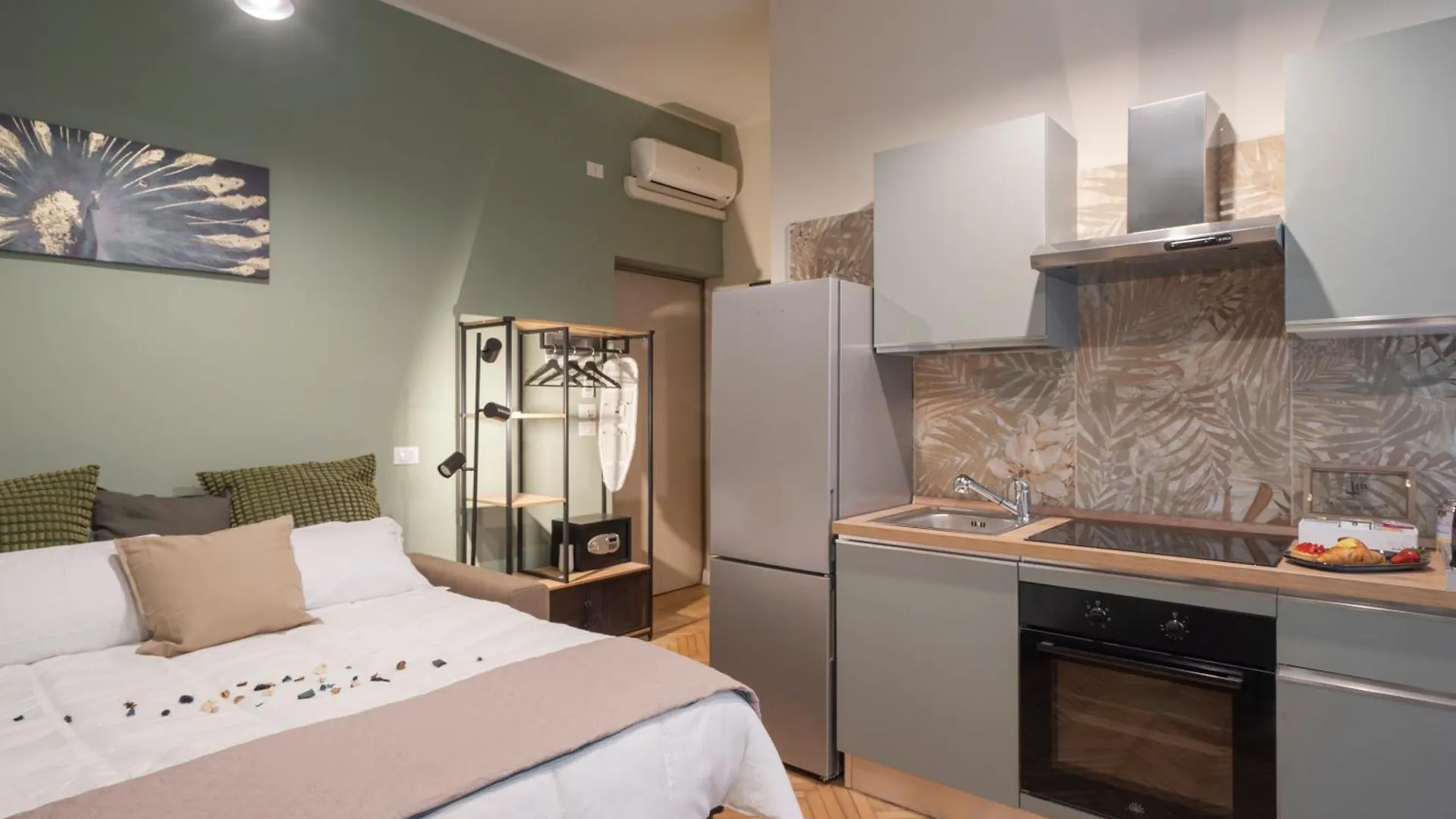 Bed & Breakfast Loreto Prestige - Parking Free & Bulb Gym Milan Italy