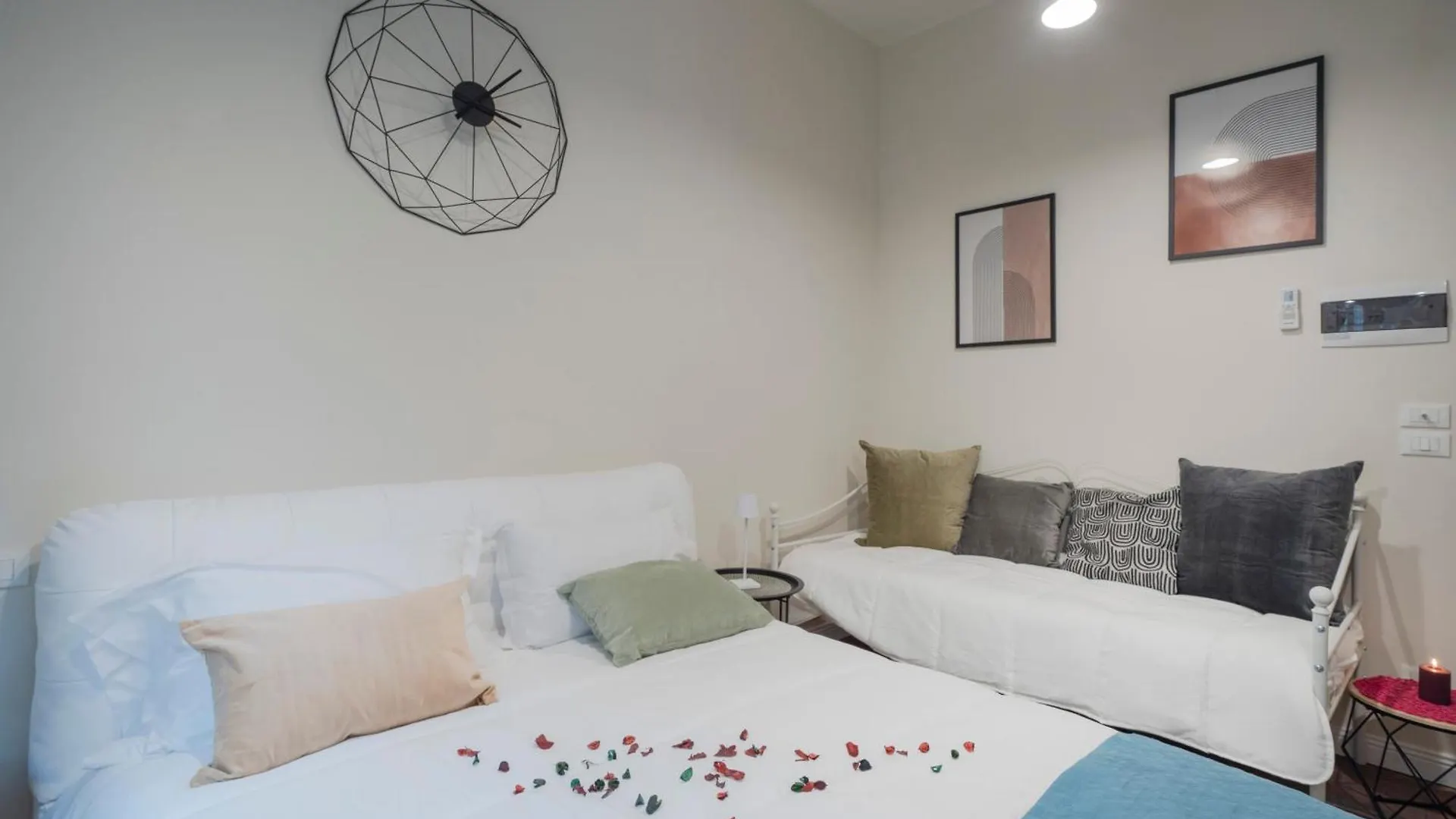 Bed & Breakfast Loreto Prestige - Parking Free & Bulb Gym Milan Italy