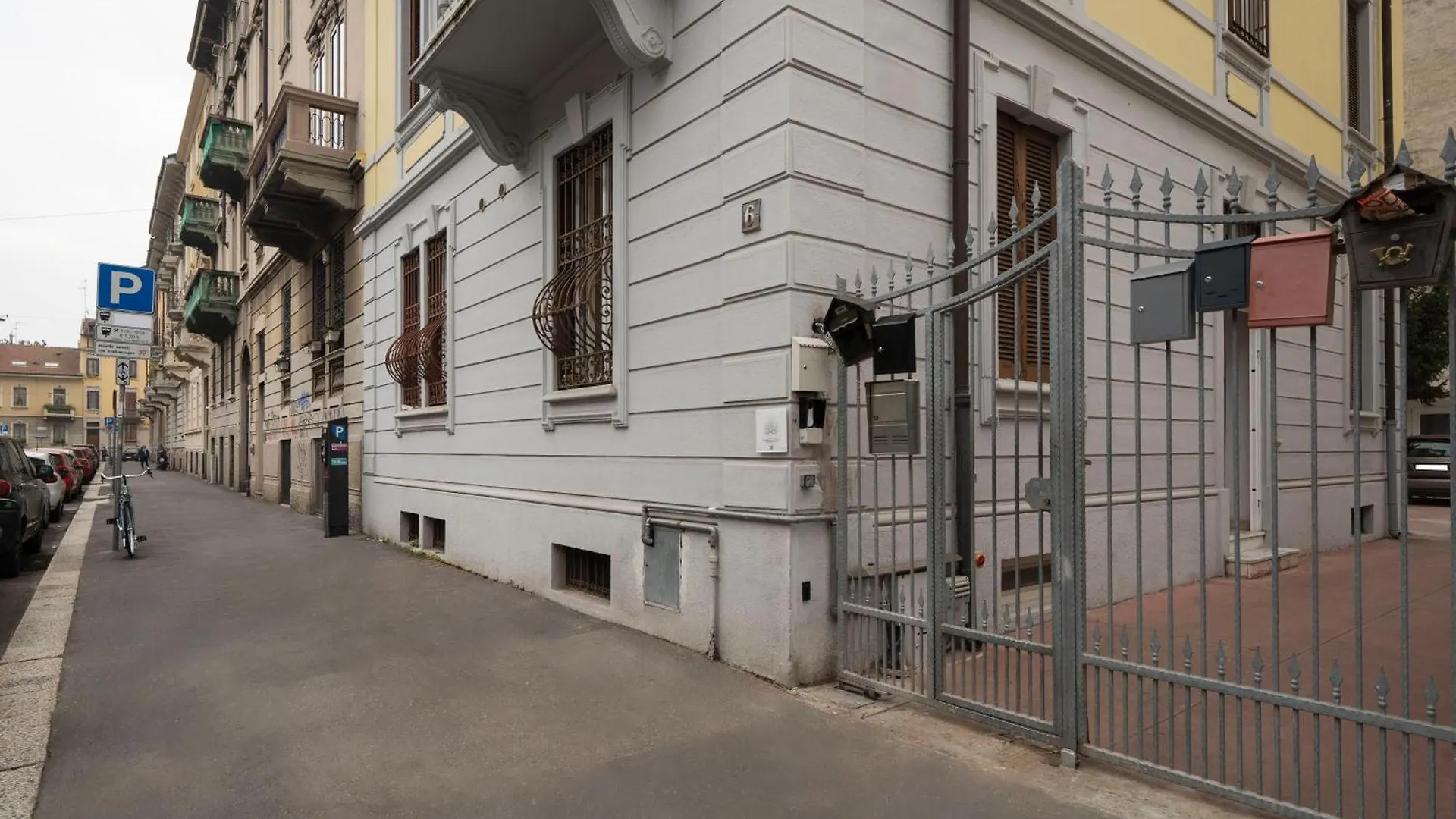 Bed & Breakfast Loreto Prestige - Parking Free & Bulb Gym Milan