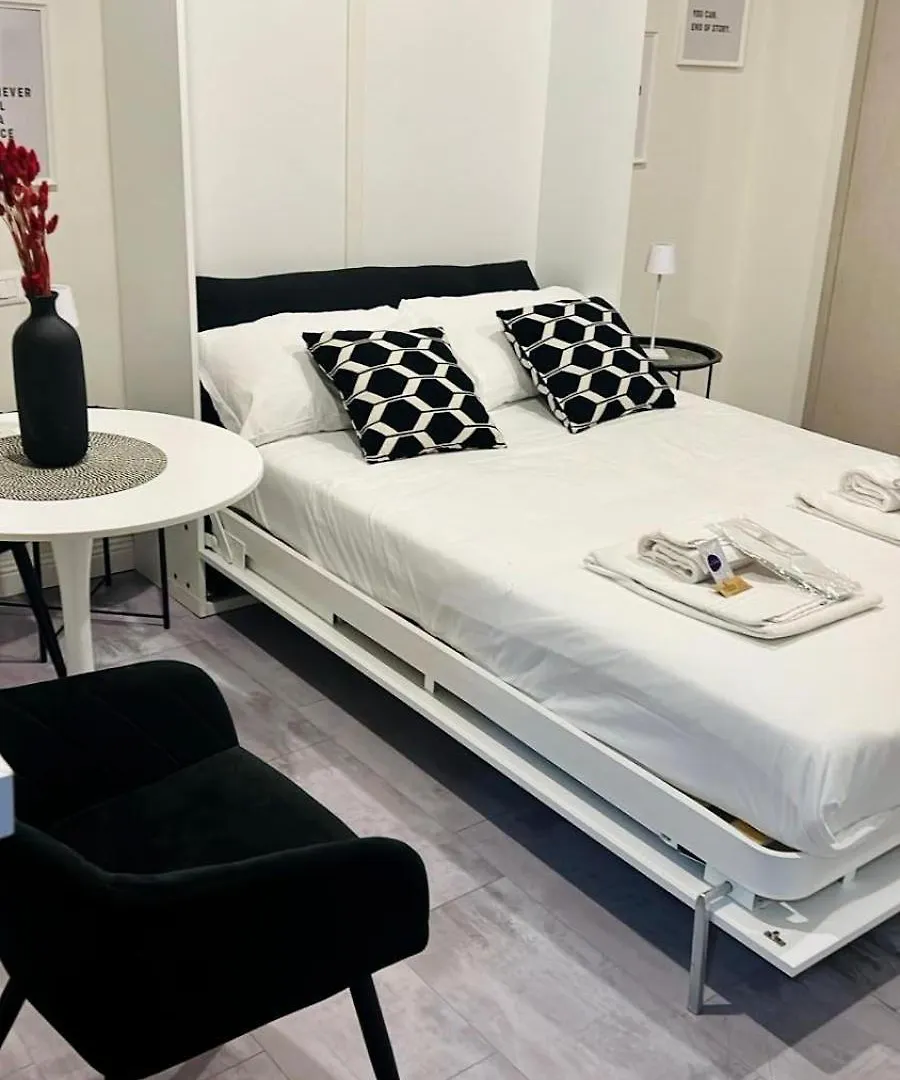 Bed & Breakfast Loreto Prestige - Parking Free & Bulb Gym Milan